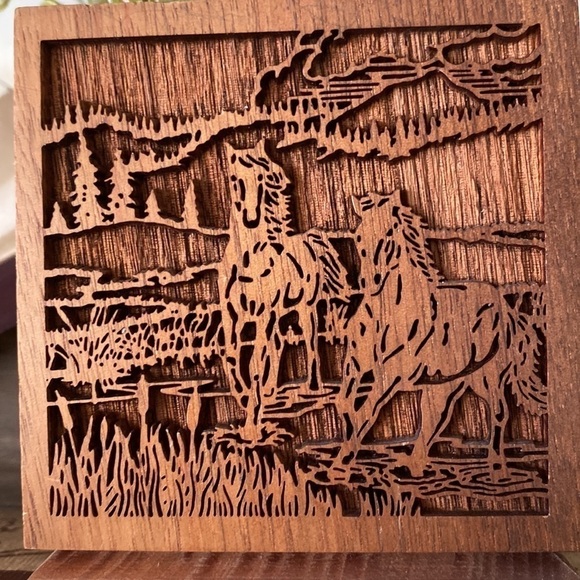 VINTAGE Lasercraft wooden pencil holder laser engraved horse pasture walnut wood - Picture 12 of 12